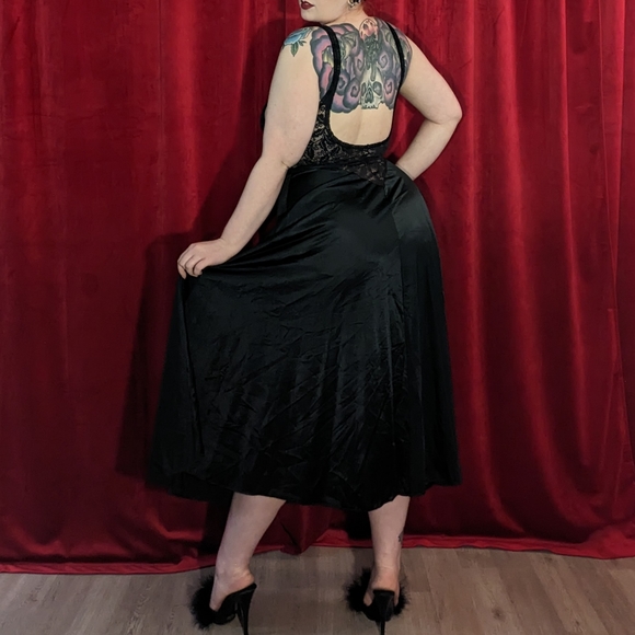 Vintage Olga Black Lace Nightgown - Picture 4 of 11